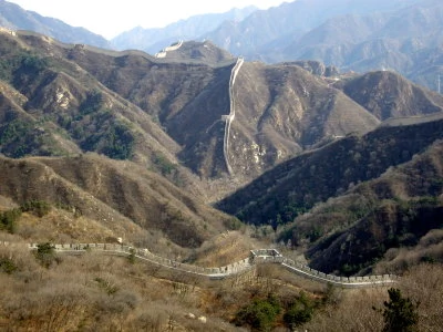 A long, sinuous stretch of the Great Wall at Badaling