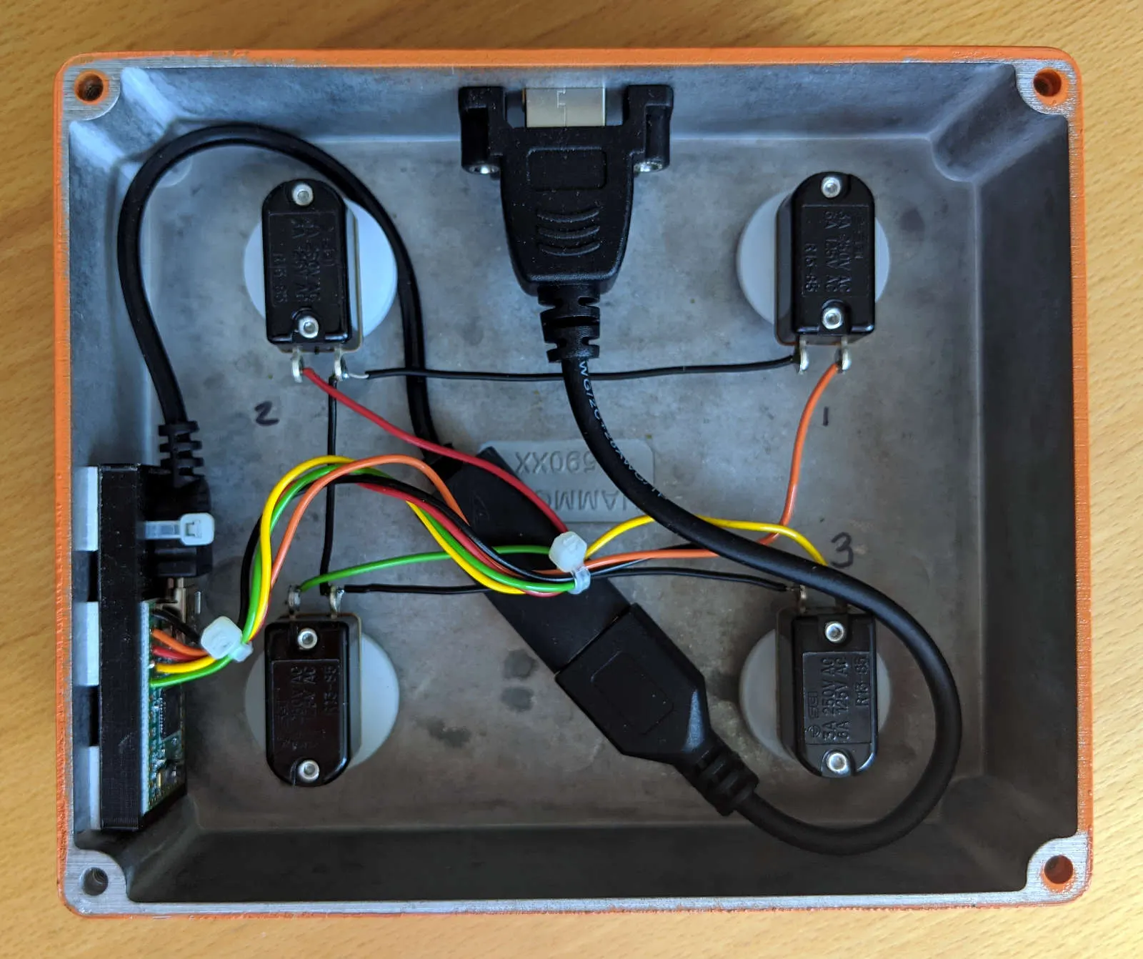 Wiring and internal
arrangement