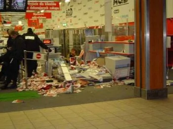 trashed Media Markt store in Poland