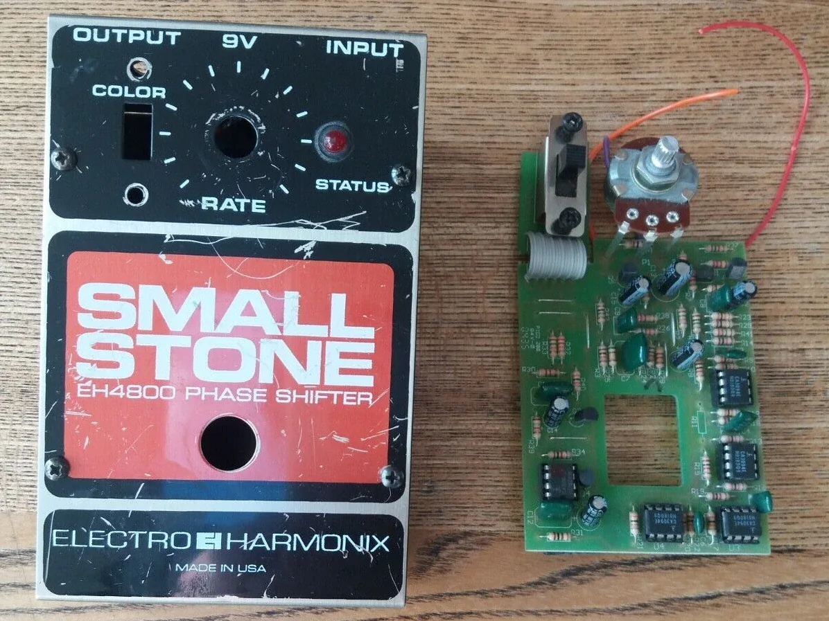 Electro Harmonix Small Stone EH4800 Phase Shifter repair - po-ru.com